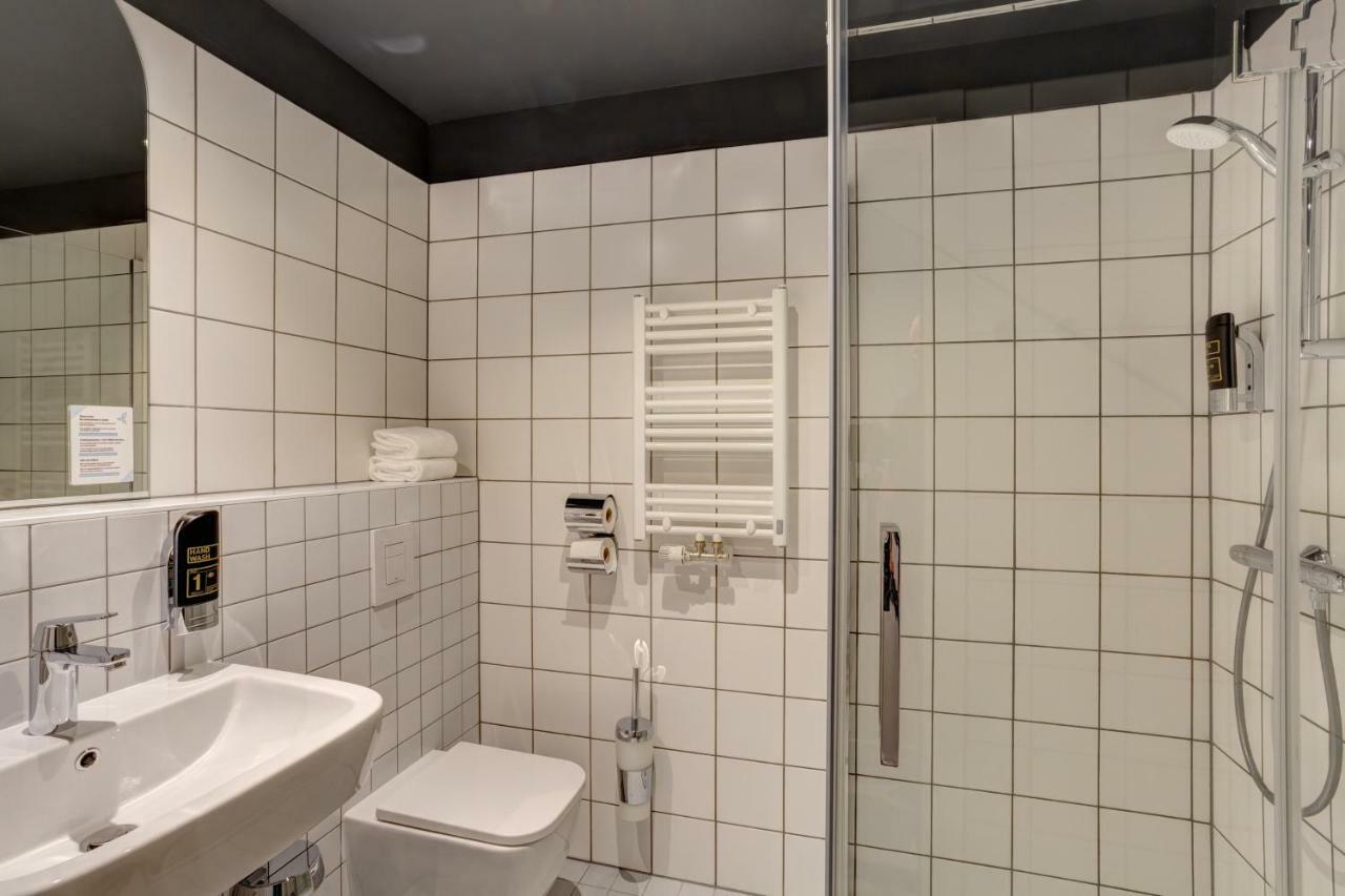 Meininger Hotel Bruxelles Gare Du Midi Saint-Gilles Ngoại thất bức ảnh