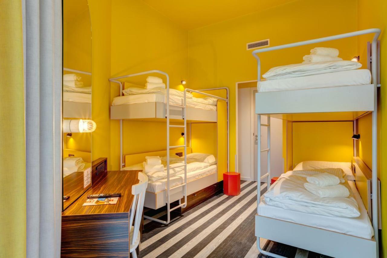 Meininger Hotel Bruxelles Gare Du Midi Saint-Gilles Ngoại thất bức ảnh