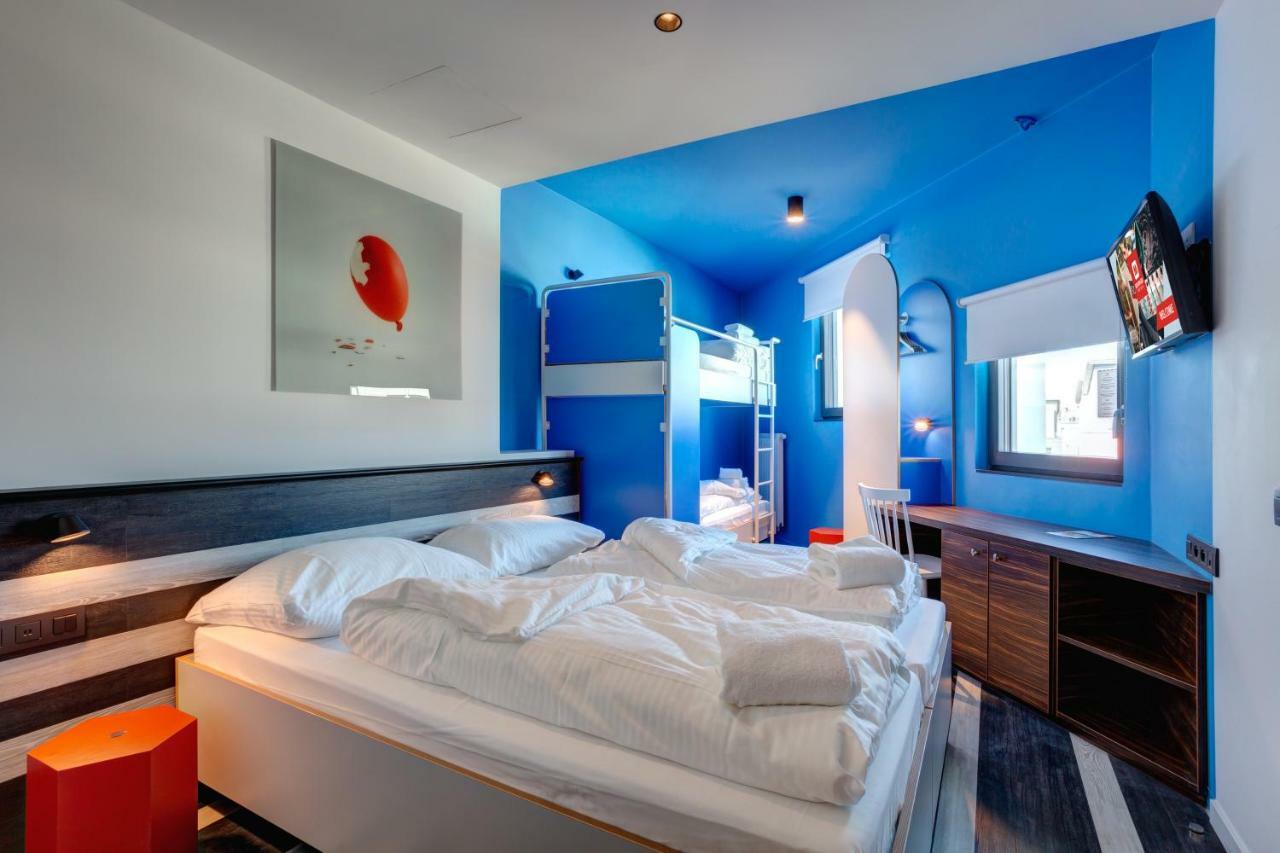 Meininger Hotel Bruxelles Gare Du Midi Saint-Gilles Ngoại thất bức ảnh